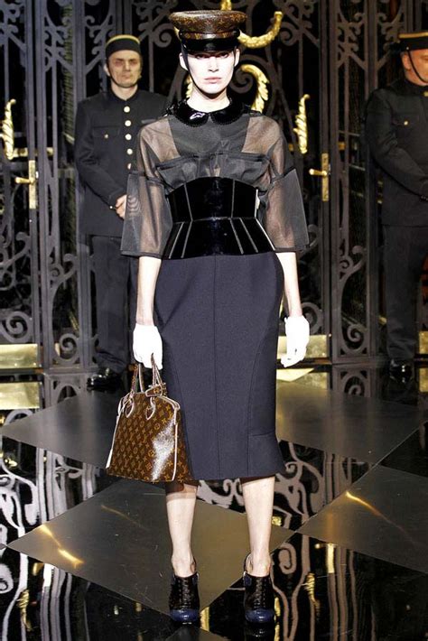 Paris Fashion Week: Louis Vuitton Fall/Winter 2011